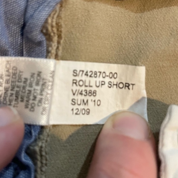 Banana Republic Khaki Shorts The Weekend Roll Up Shorts Cuffed Women’s Size 8 - Picture 11 of 11